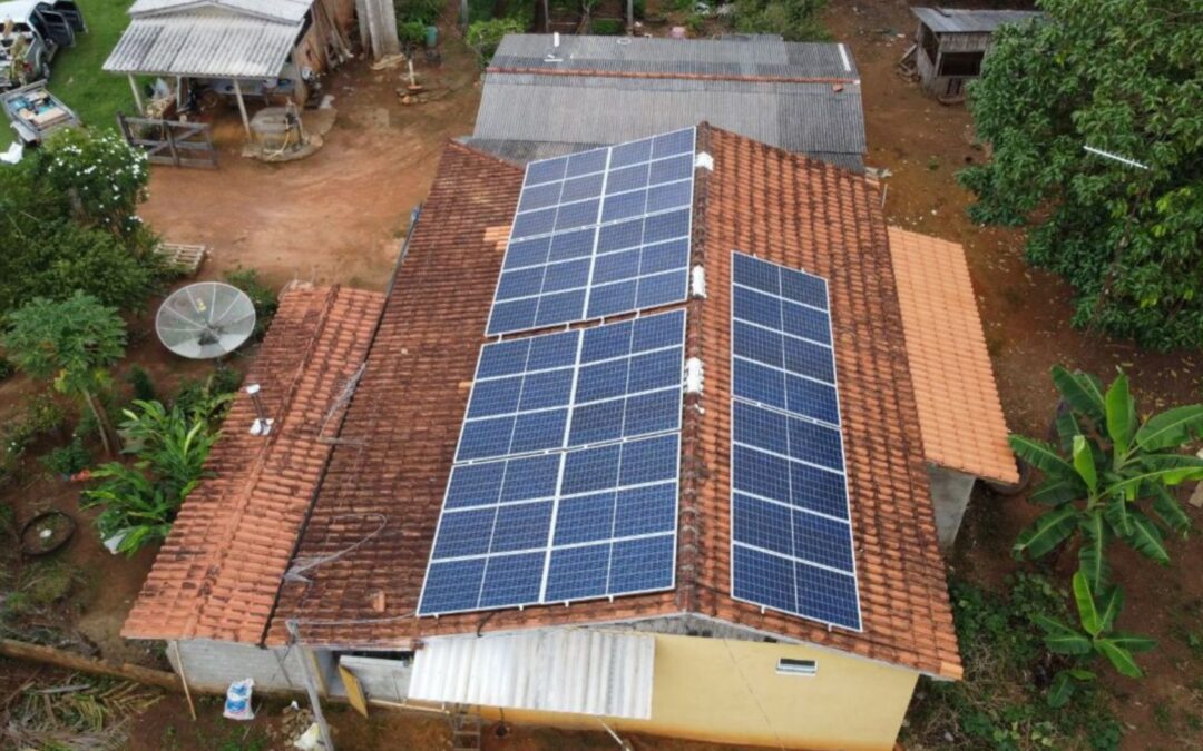 Sistemas híbridos beneficiam 900 famílias ribeirinhas de Rondônia