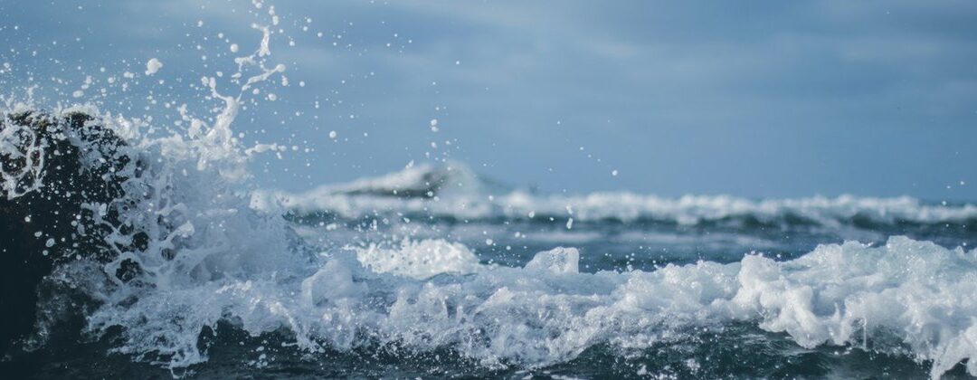 Nova tecnologia extrai duas vezes mais energia de ondas do mar
