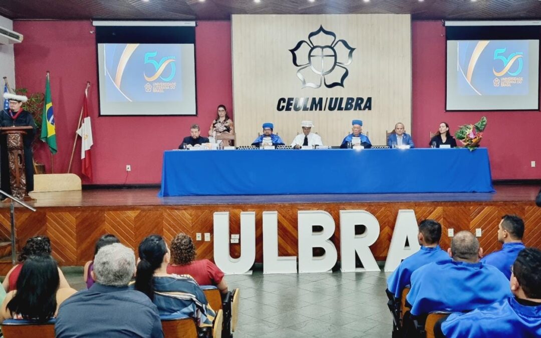 Vice-presidente do Crea-AM participa de formatura na Ulbra
