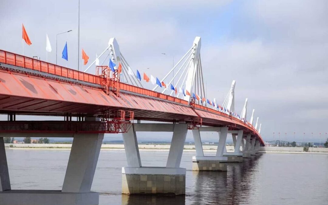 Nova ponte entre Rússia e China é inaugurada
