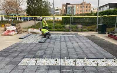 Engenheiros desenvolvem o primeiro chão sustentável do mundo, combinando energia solar e plástico, capaz de gerar 440 mil kWh de energia