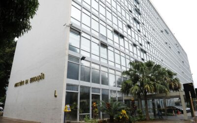 Universidades federais têm até dezembro para adotar diploma digital