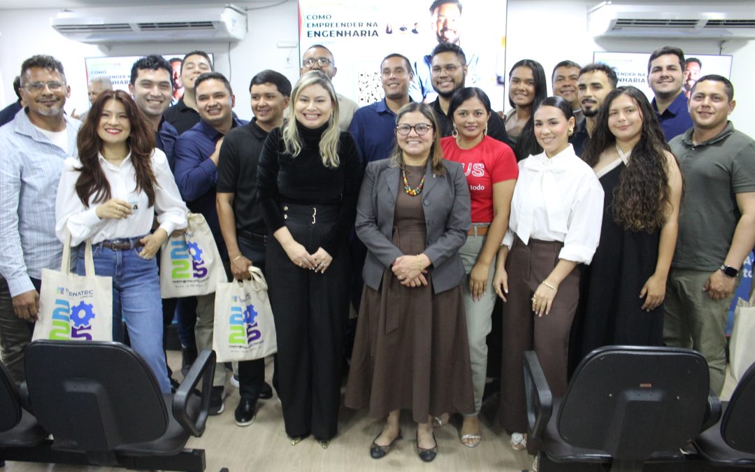 Novos profissionais recebem carteiras em cerimônia marcada por emoção e reconhecimento