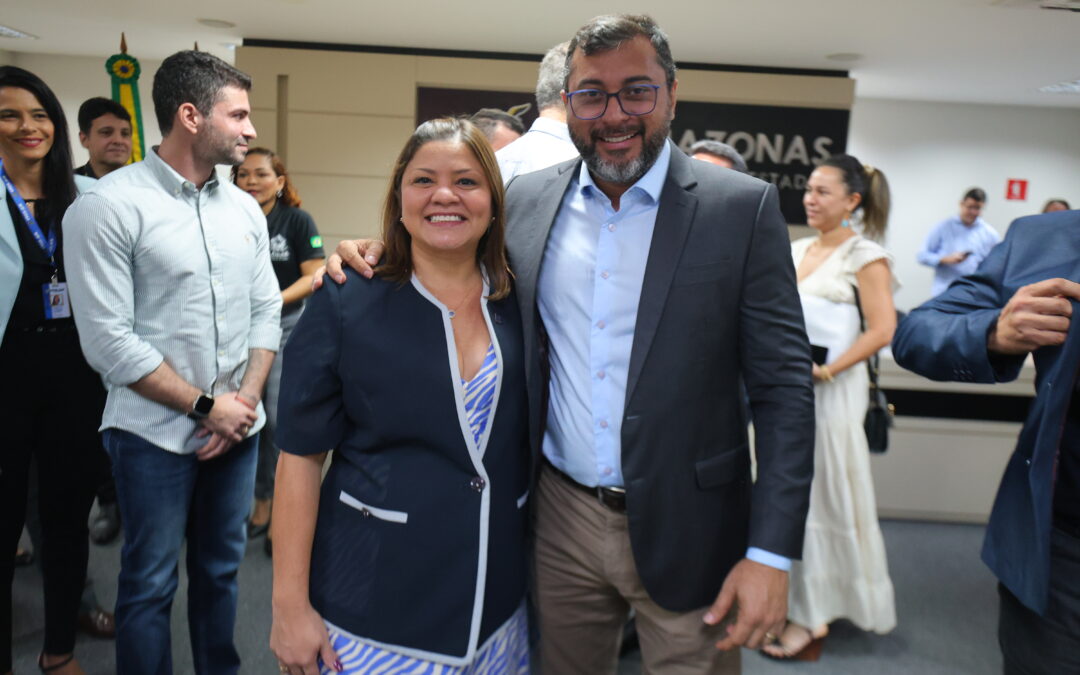 Crea-AM participa de cerimônia de assinatura dos termos de credenciamento do programa Amazonas Meu Lar