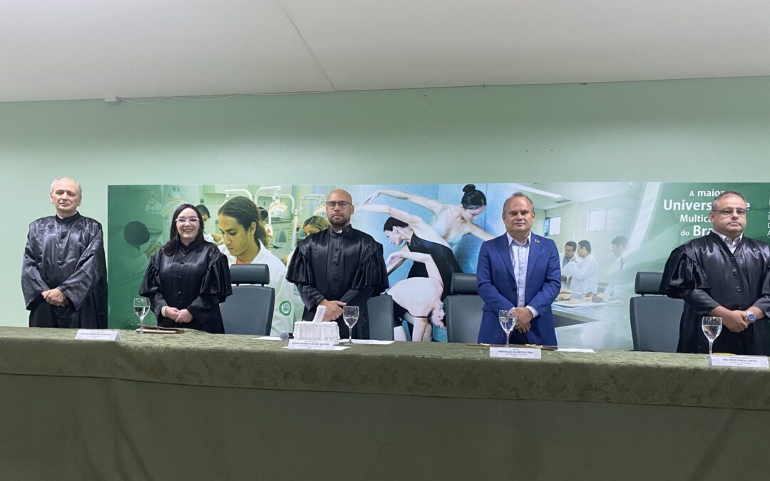 Vice-presidente do Crea-AM participa de outorga de grau na UEA/EST