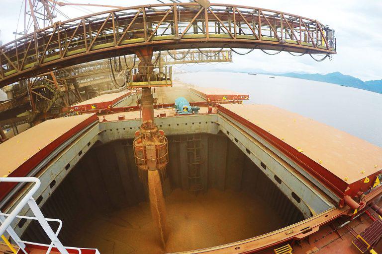 Balança comercial tem superávit de US$ 6,675 bilhões em novembro