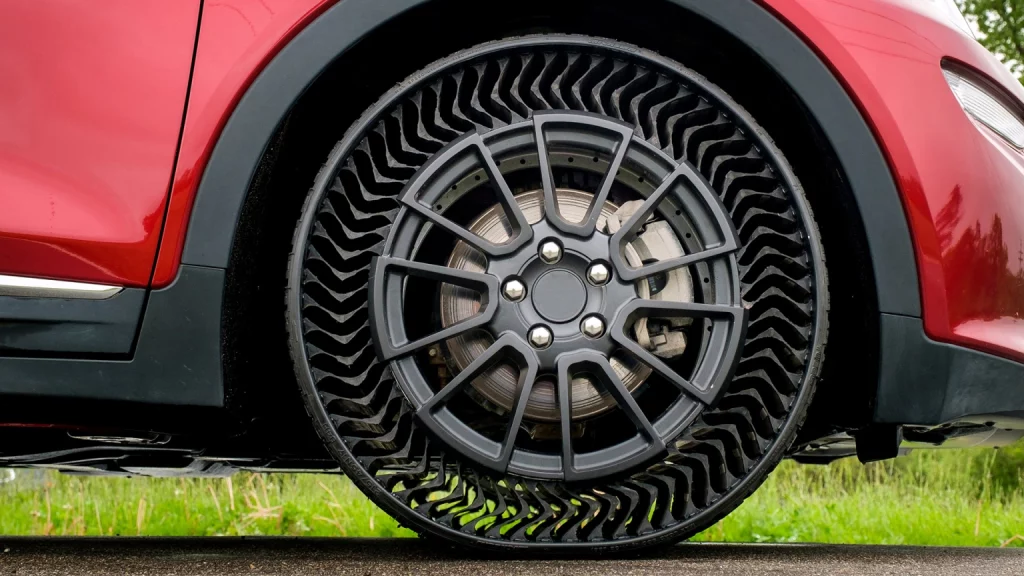 Pneu sem ar e à prova de furo da Michelin ganha data de lançamento