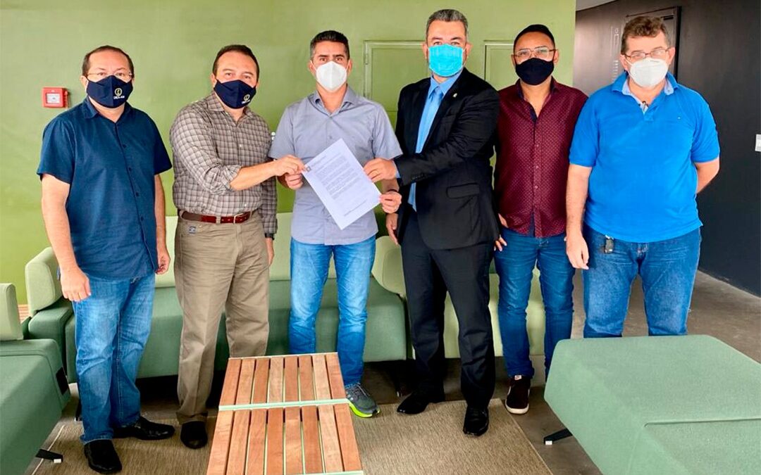 Presidente do Crea-AM apresenta Projeto de Lei da Autovistoria ao prefeito David Almeida e ao vereador Peixoto