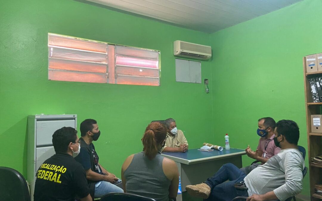 Em visita a Novo Airão, Crea-am realiza reunião com secretário de obras do município.