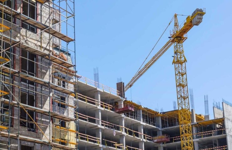 Construção civil precisa acelerar lançamentos para alimentar ciclo positivo, diz CBIC