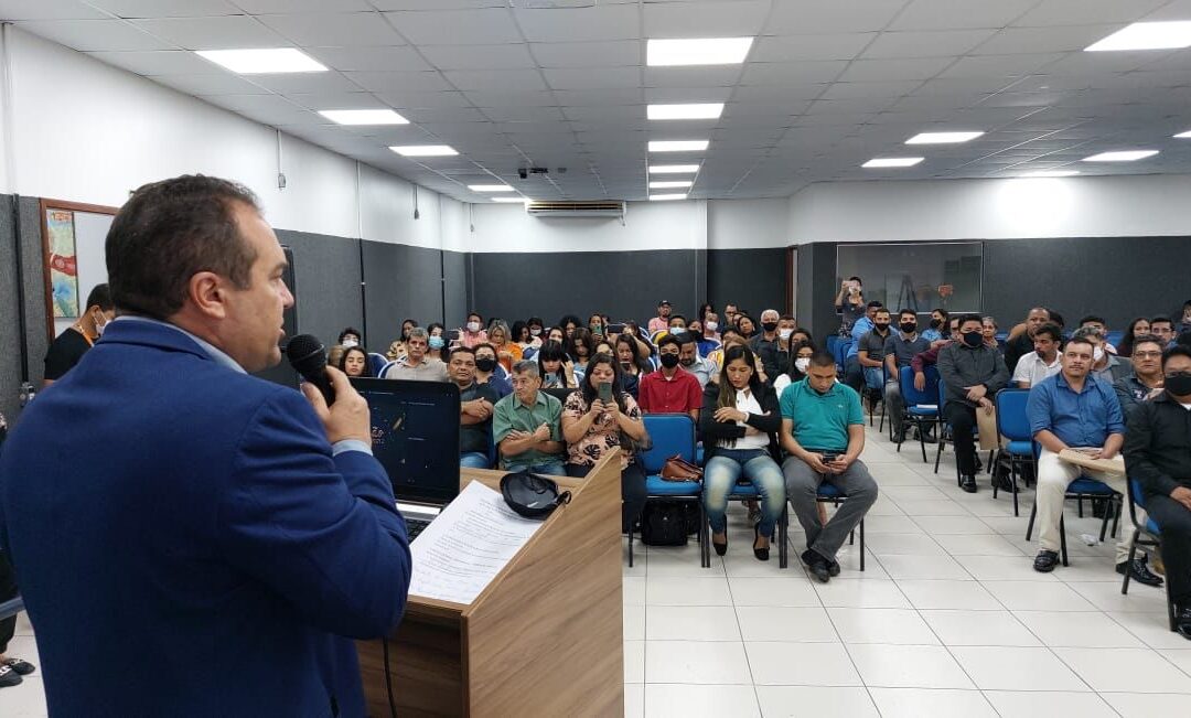 Presidente do Crea-AM participa da formatura da Uninorte