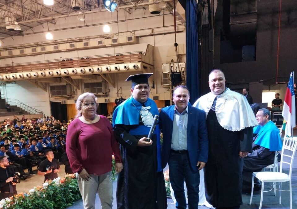 Presidente participa de Formatura da Uninorte