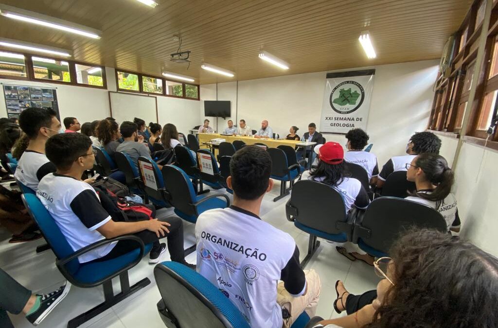 Crea-AM participa de Semana de Geologia da Ufam