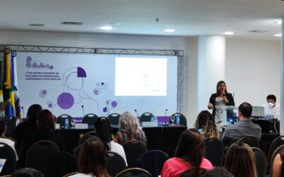 Conselheira federal representa presidente do Confea em evento do Programa Mulher em Fortaleza