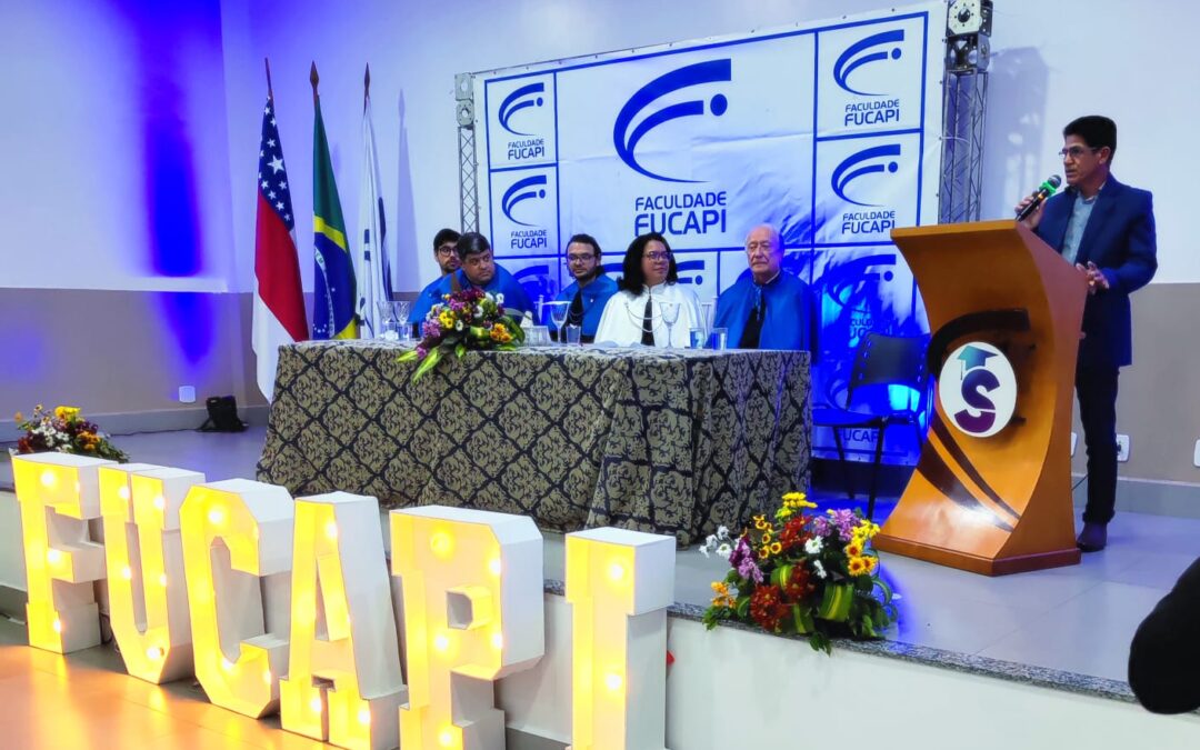 CREA-AM participa da colação de grau da turma de engenharia civil da Fucapi