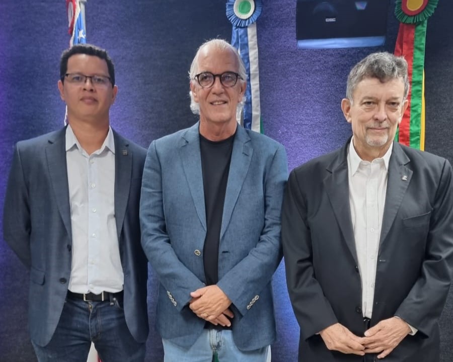Conselheiros Eng. Mec. Darbens Silva, o Geol. Lucindo Antunes e Waldyr de Moraes, Presidente da ANICER - Foto: Thiago Silva (ADCO/ Reprodução).