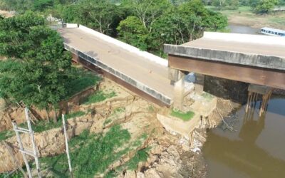 Com subida do rio Autaz Mirim, balsa substituirá aterro construído após queda de ponte na BR-319
