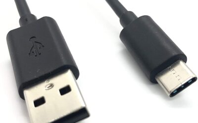 União Europeia aprova lei para carregador universal em celulares e outros aparelhos