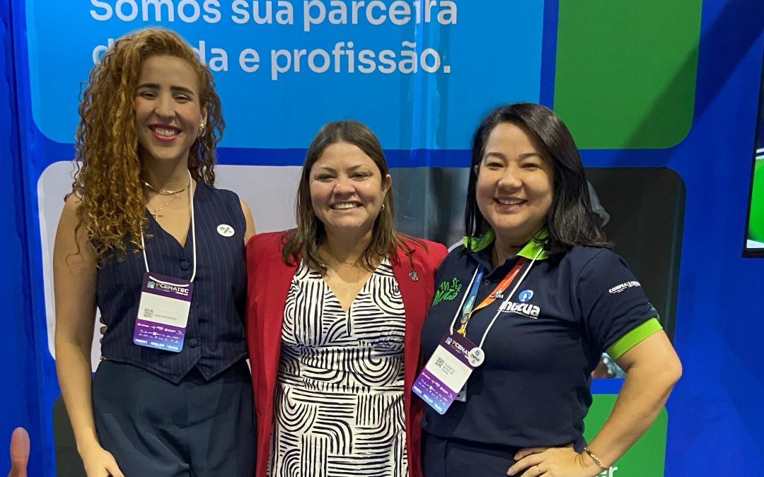 Presidente Alzira Miranda em visita aos estandes do Cenatec