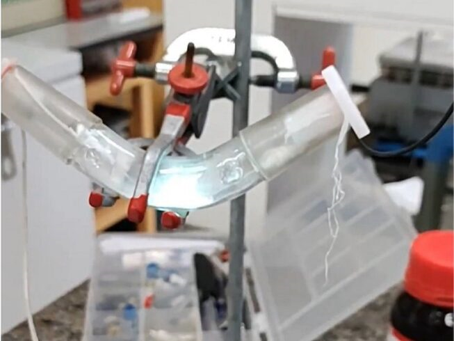 Pesquisadores brasileiros produzem grafeno branco usando bobina modificada de Tesla