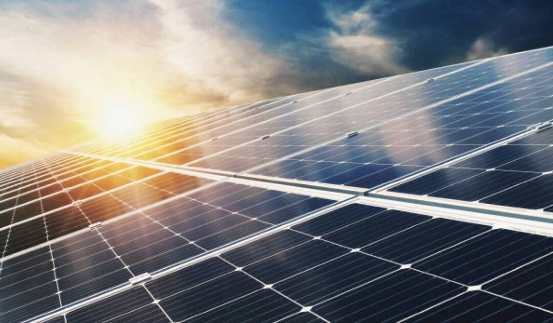 Com aumento na conta de luz, geração de energia solar residencial sobe 53% no ano