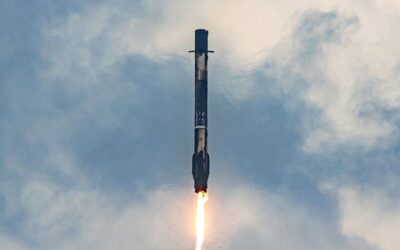 Foguete Falcon 9 entrega satélite brasileiro ao espaço em voo histórico