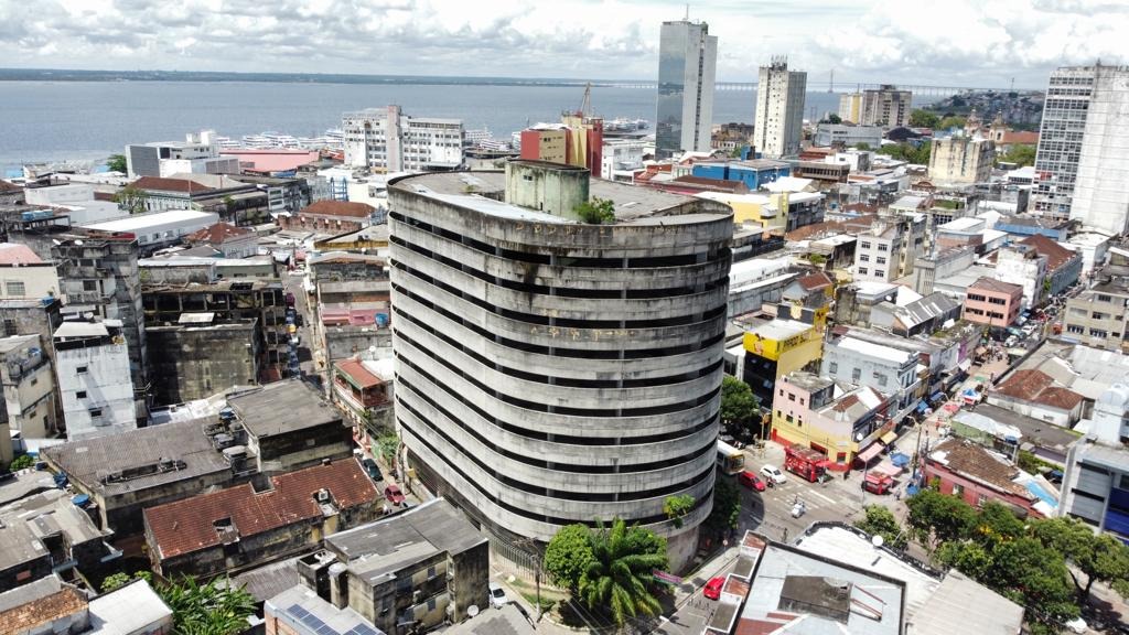Edifício Garagem abre visitação para interessados no leilão