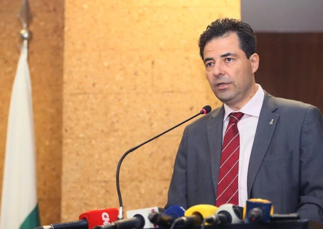 Não é possível interferir em preço dos combustíveis, diz ministro de Minas e Energia