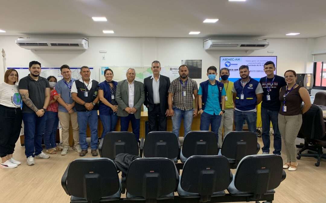 Vice-presidente do Crea-SC ministra palestra para fiscais do Crea-AM