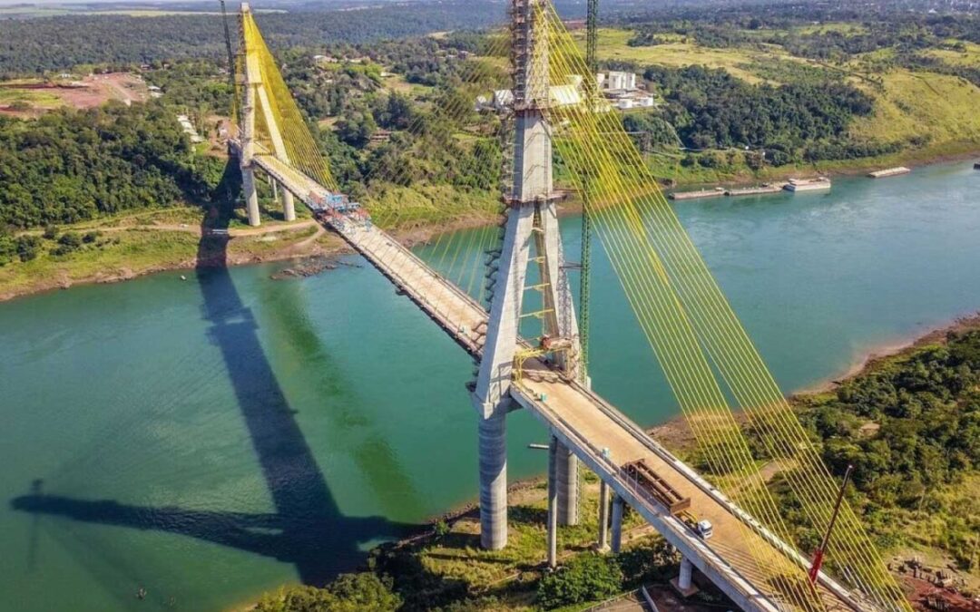 Nova ponte da Integração Brasil-Paraguai atinge 96,6% de conclusão