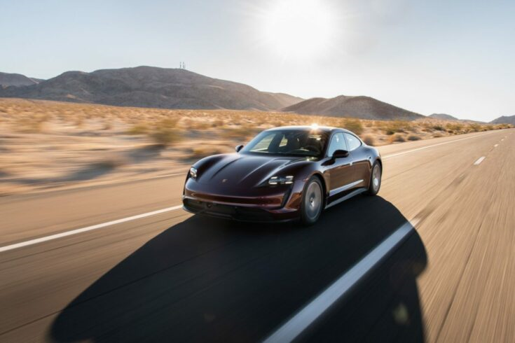 Porsche Taycan faz 4.561 km em menos de 3h de carregamento