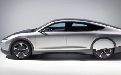 O primeiro carro elétrico movido a energia solar do mundo entra em produção