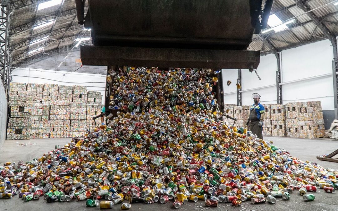 Reciclagem no Brasil é de apenas 4% segundo o índice da Abrelpe