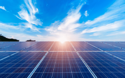 Brasileiros que queiram economizar até 90% na conta de luz tem menos de um ano para adotarem ao uso de energia solar sem serem taxados
