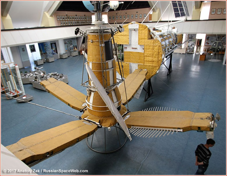 Satélite soviético de quase 40 anos é flagrado reentrando na atmosfera no Sul do Brasil