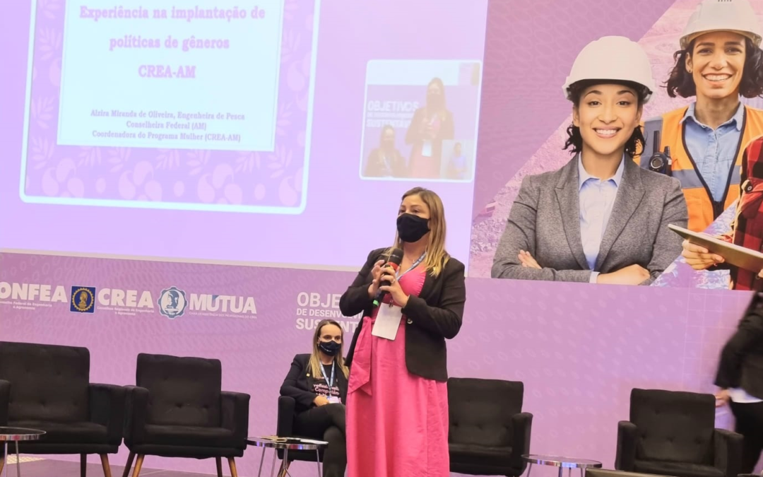 Conselheira Federal Alzira Miranda faz apresentação no Painel Programa Mulher durante 11º Encontro de Líderes