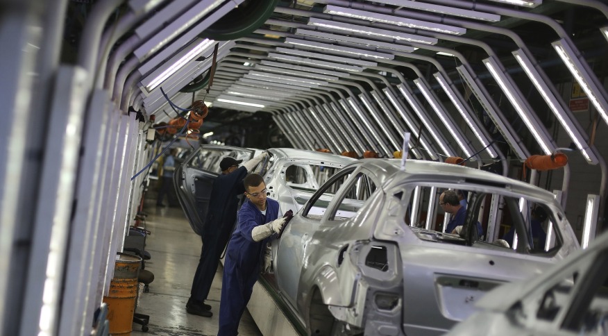 Vendas de automóveis e materiais de construção cresceram 4,5% em 2021